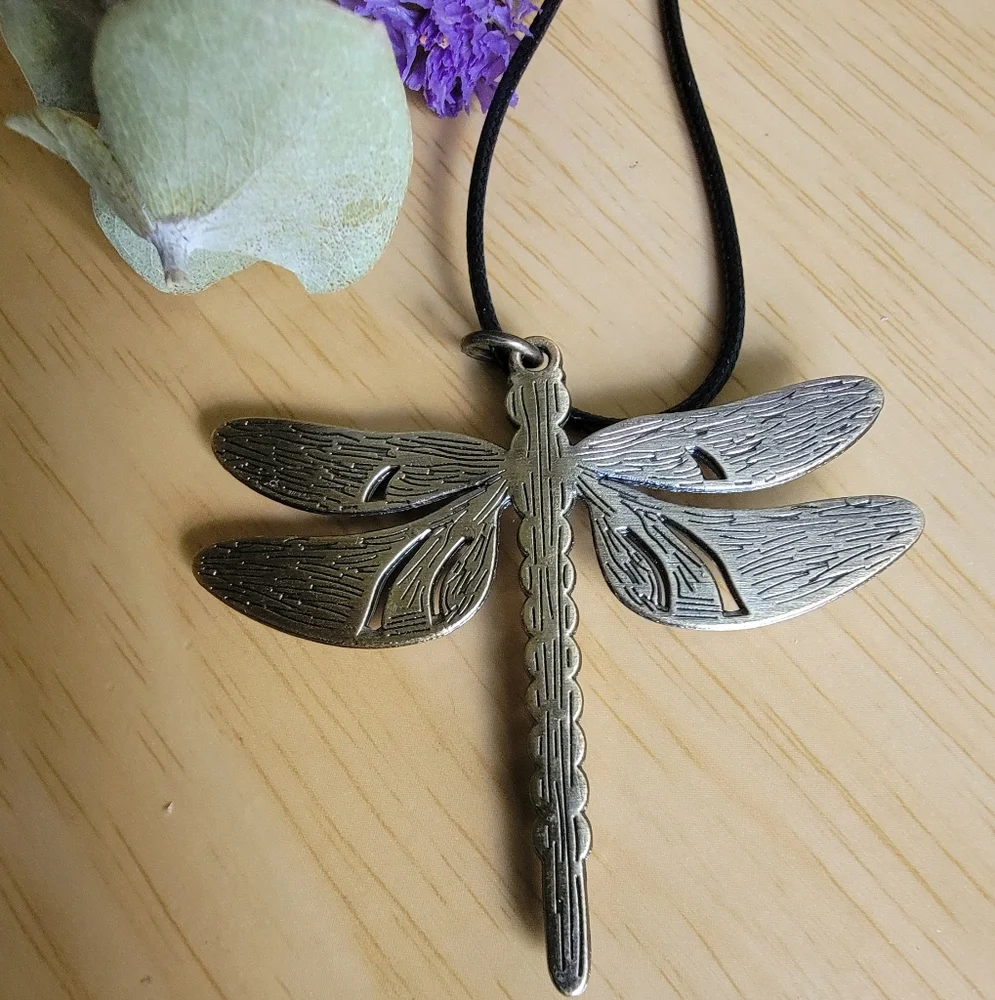 Dragonfly Pendant Necklace .